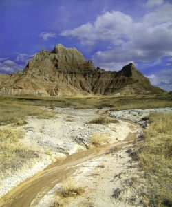 Badlands-Peak-with-Stream